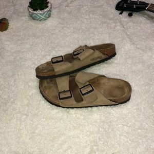 Birkenstocks: Arizona Cork Footbed 🌼